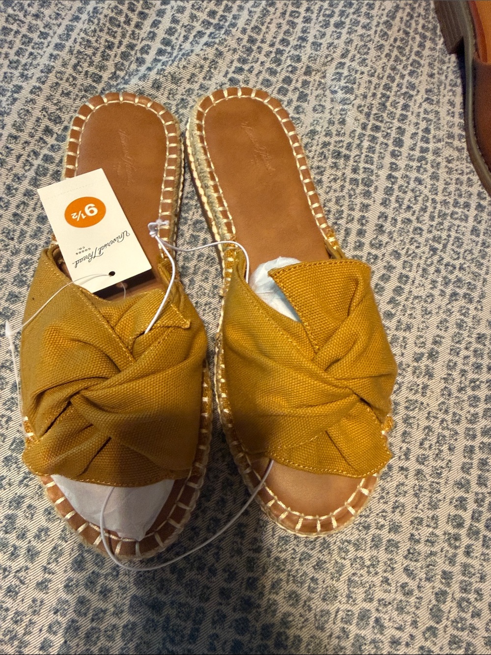 Universal Thread Twist-Knot Slide Sandals in Mustard